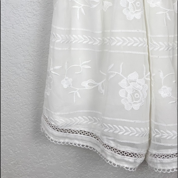 Polly Floral Embroidered V-Neck Gathered Waist Romper - Picture 9 of 15